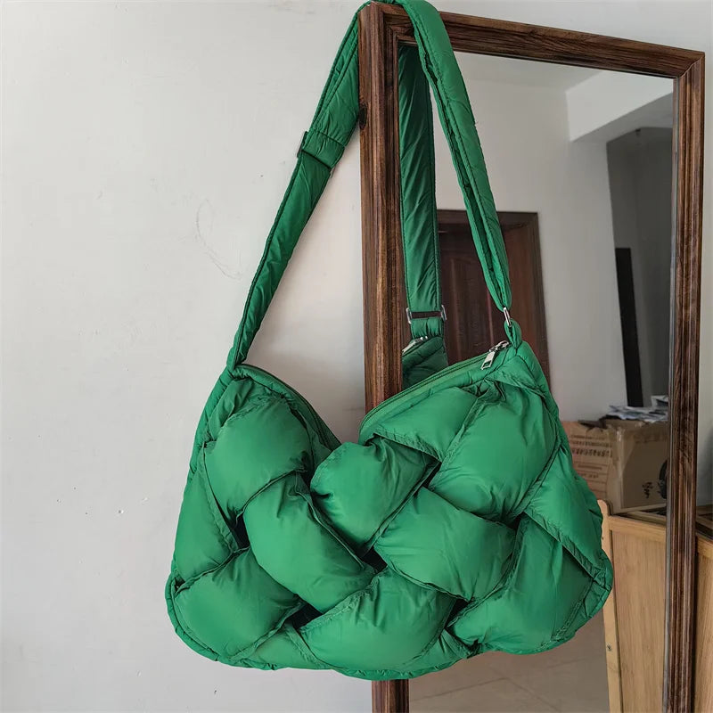 Bolsa Puff Space: Leveza, Estilo e Muito Espaço para o Seu Dia