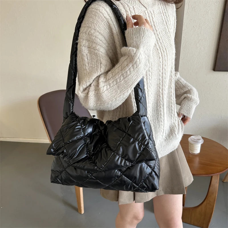 Bolsa Space Cotton — Estilo Sofisticado e Conforto para o Inverno