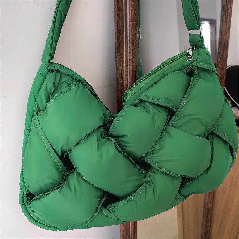Bolsa Puff Space: Leveza, Estilo e Muito Espaço para o Seu Dia