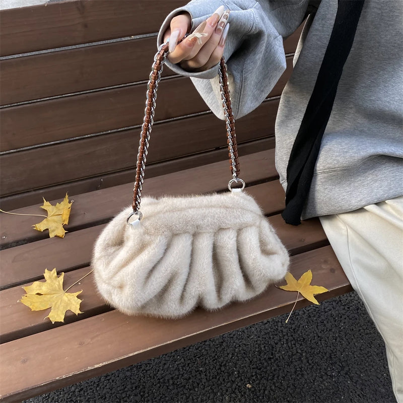 Bolsa Pelúcia MOODS – Designer, Quentinha e Estilosa para o Inverno
