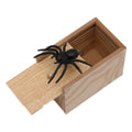 Pegadinha brincadeira da aranha escondida na caixa