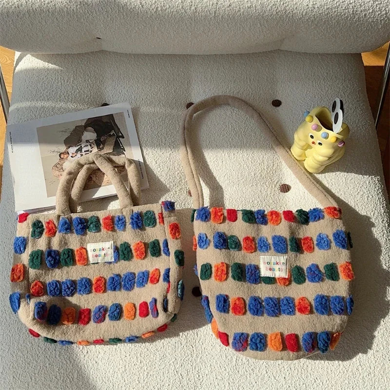 Bolsa Retro Plush Dots – Estilo Fofo, Toque Macio e Muito Espaço