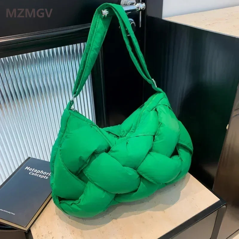 Bolsa Puff Space: Leveza, Estilo e Muito Espaço para o Seu Dia