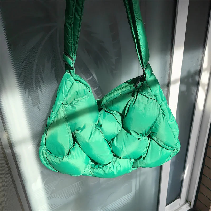 Bolsa Puff Space: Leveza, Estilo e Muito Espaço para o Seu Dia