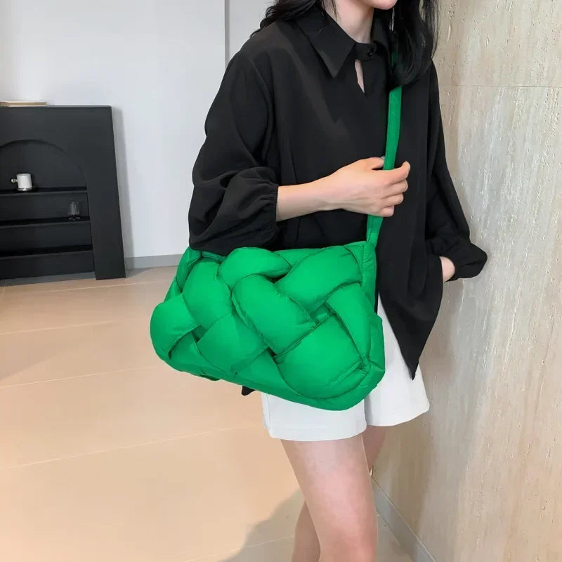 Bolsa Puff Space: Leveza, Estilo e Muito Espaço para o Seu Dia