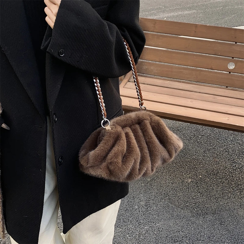 Bolsa Pelúcia MOODS – Designer, Quentinha e Estilosa para o Inverno