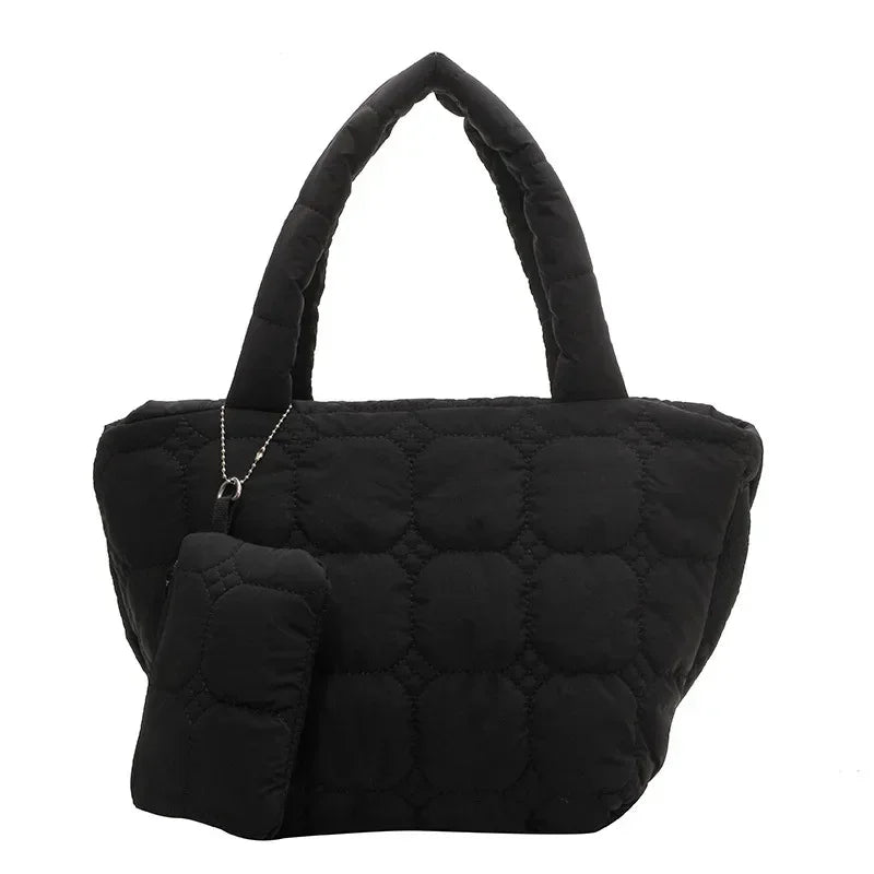 Bolsa Matelassê com Mini Bolsa – Leve, Espaçosa e Cheia de Estilo!