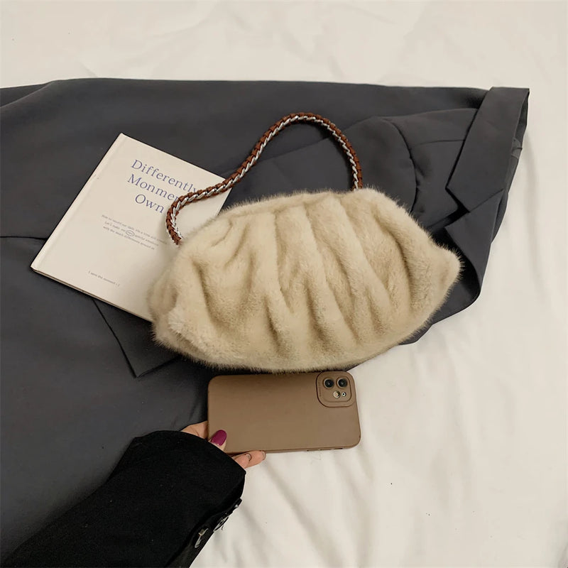Bolsa Pelúcia MOODS – Designer, Quentinha e Estilosa para o Inverno