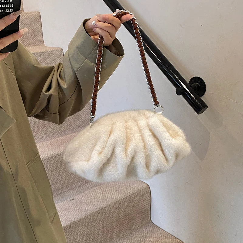 Bolsa Pelúcia MOODS – Designer, Quentinha e Estilosa para o Inverno