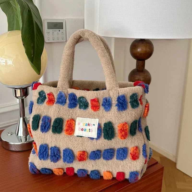 Bolsa Retro Plush Dots – Estilo Fofo, Toque Macio e Muito Espaço